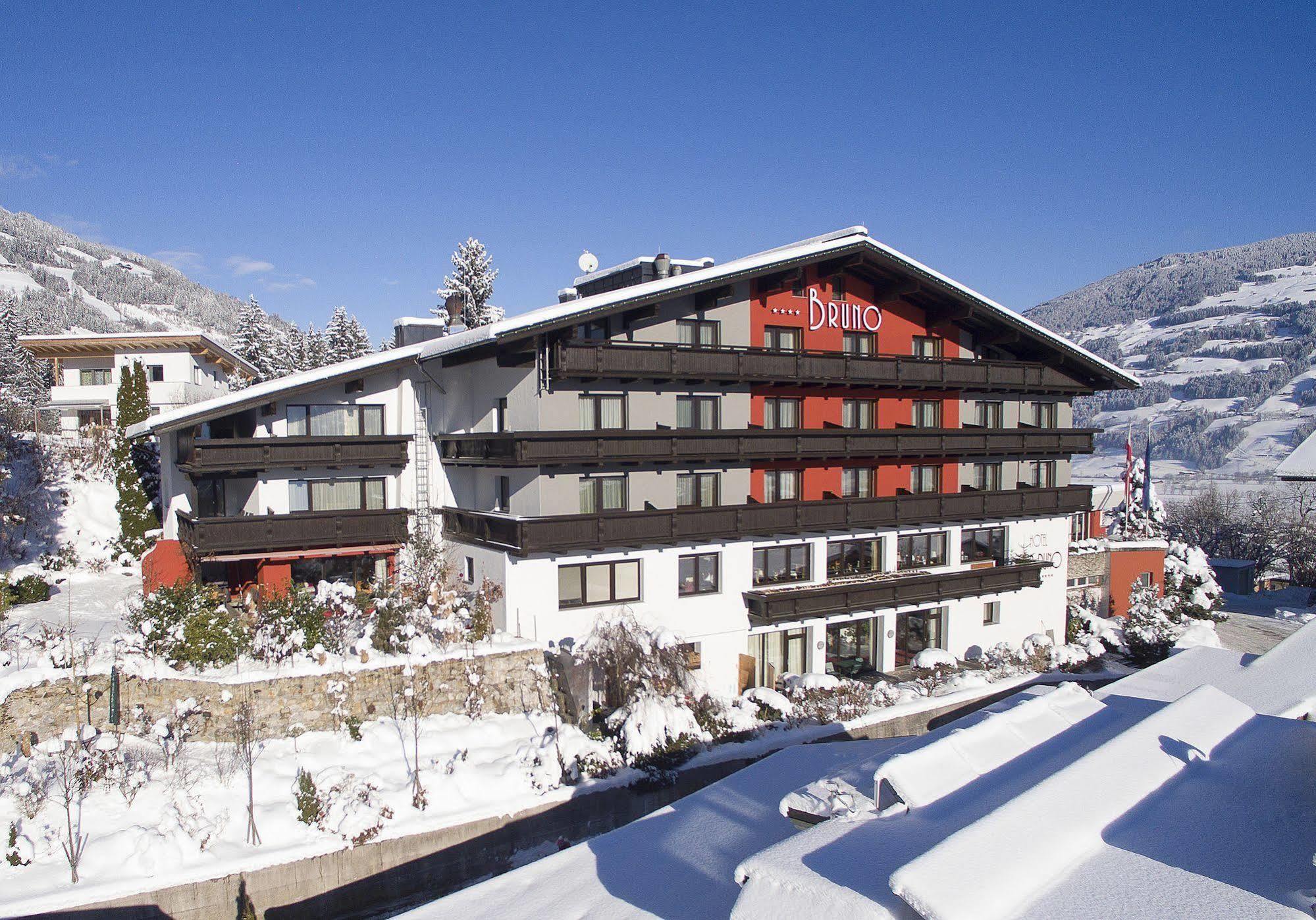 Hotel Bruno Fügen Exteriér fotografie